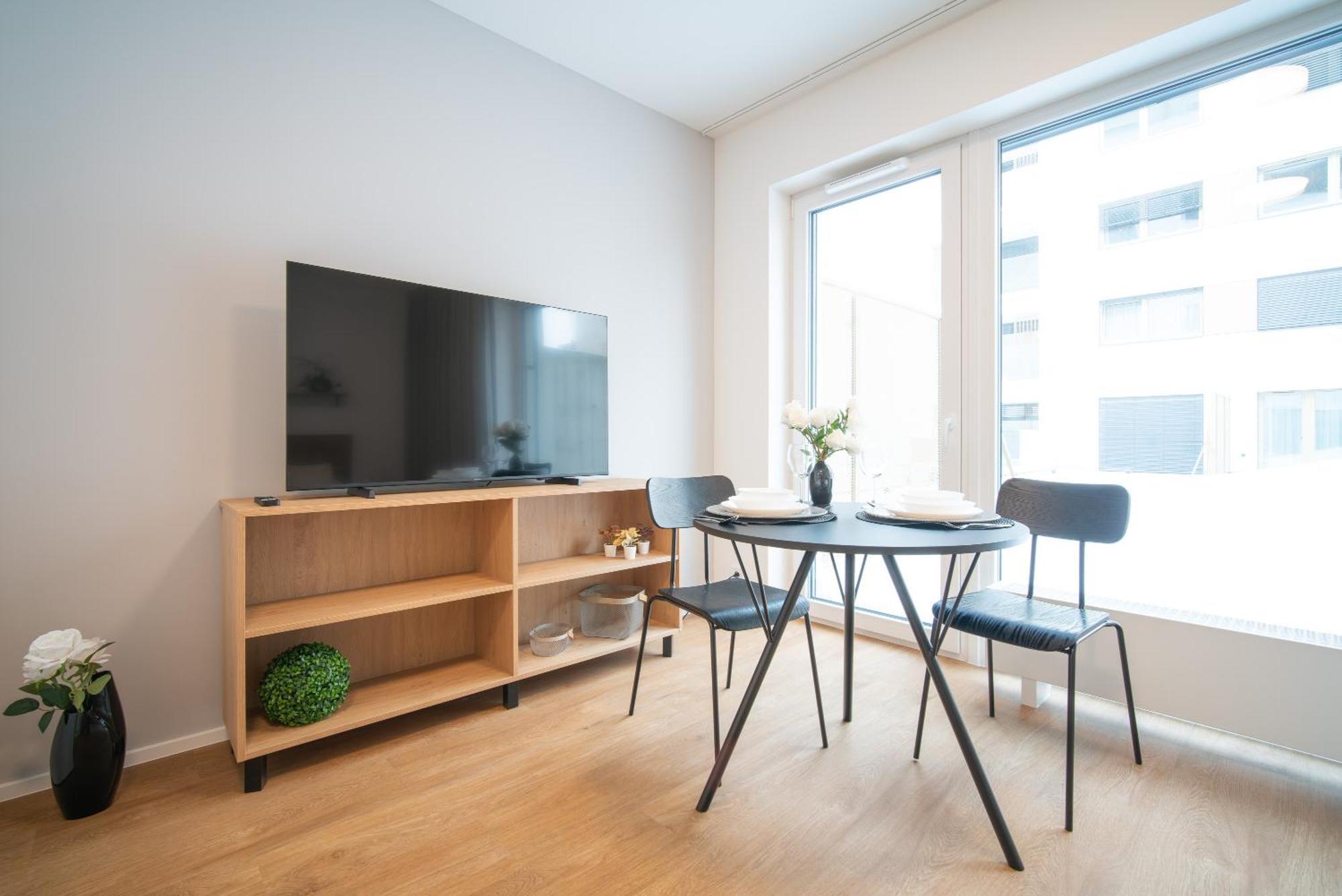 City Relax Apartments With Free Parking, 10 Mins Walk To City Centre Brno Exterior photo